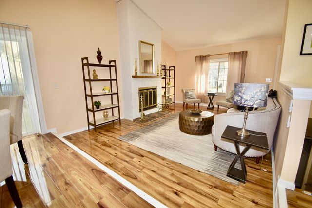 649 WILBUR Court, Gurnee, IL 60031