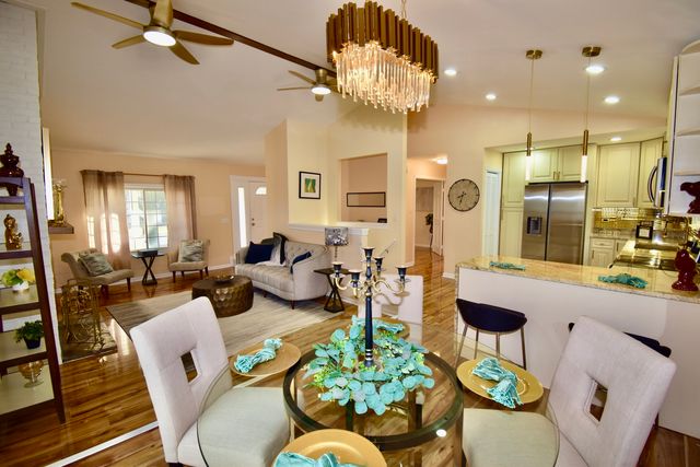 649 WILBUR Court, Gurnee, IL 60031