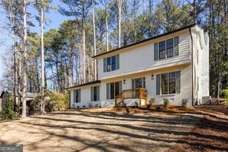 1966 S Hidden Hills Parkway, Stone Mountain, GA 30088