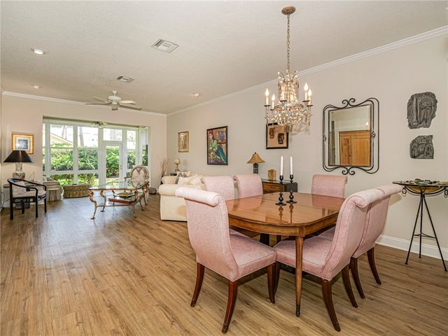 219 Park Shores Circle 219B, Vero Beach, FL 32963