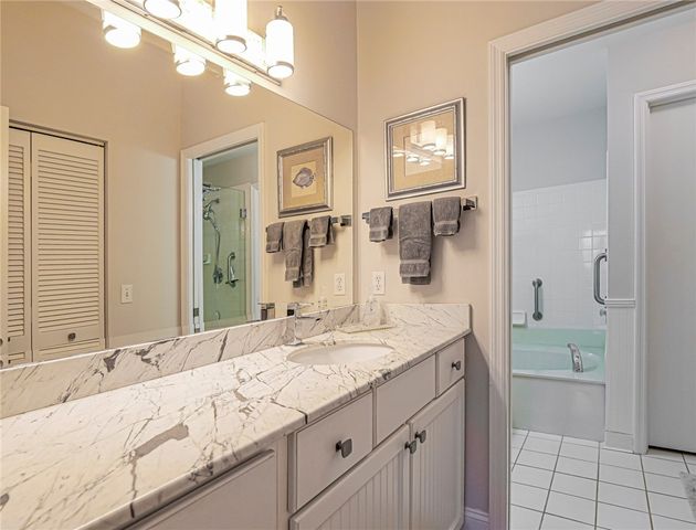 219 Park Shores Circle 219B, Vero Beach, FL 32963