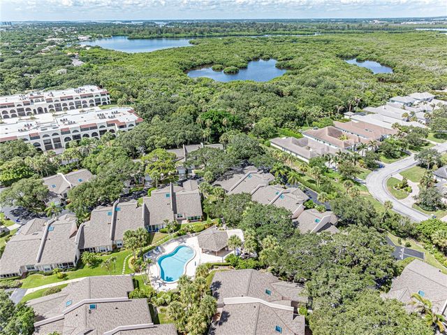 219 Park Shores Circle 219B, Vero Beach, FL 32963