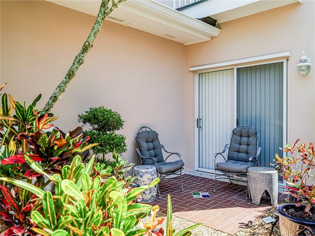 219 Park Shores Circle 219B, Vero Beach, FL 32963