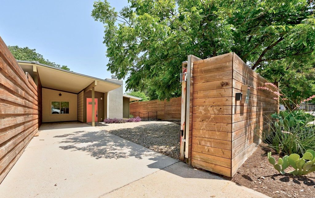 2115 Ann Arbor Ave B, Austin, TX 78704
