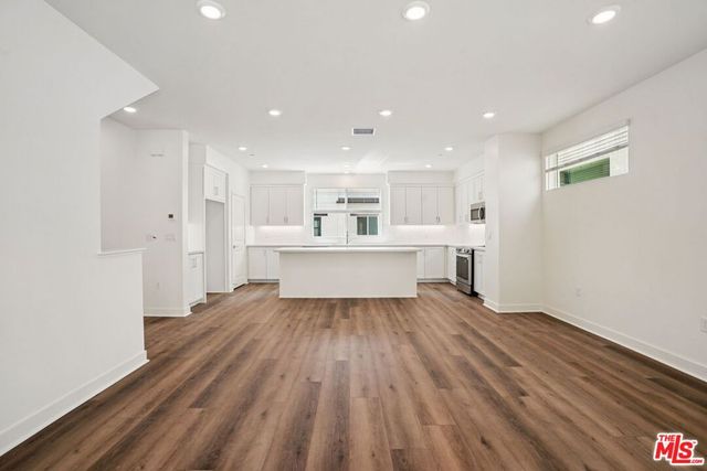 1687 Coral Sea Lane, Los Angeles, CA 90732