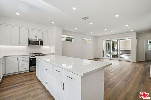 1687 Coral Sea Lane, Los Angeles, CA 90732