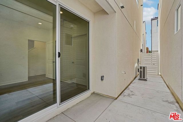 1687 Coral Sea Lane, Los Angeles, CA 90732