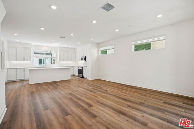 1687 Coral Sea Lane, Los Angeles, CA 90732