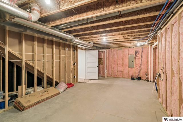 7920 Patrick Avenue, Lincoln, NE 68516