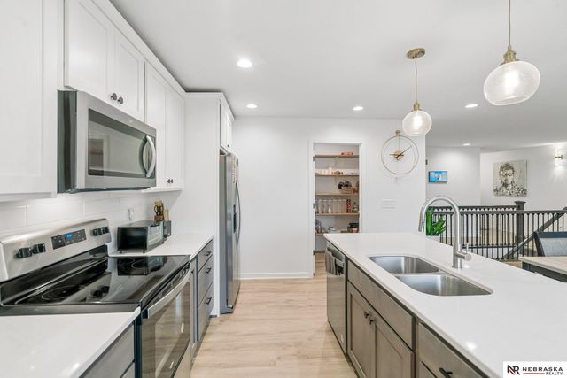 7920 Patrick Avenue, Lincoln, NE 68516