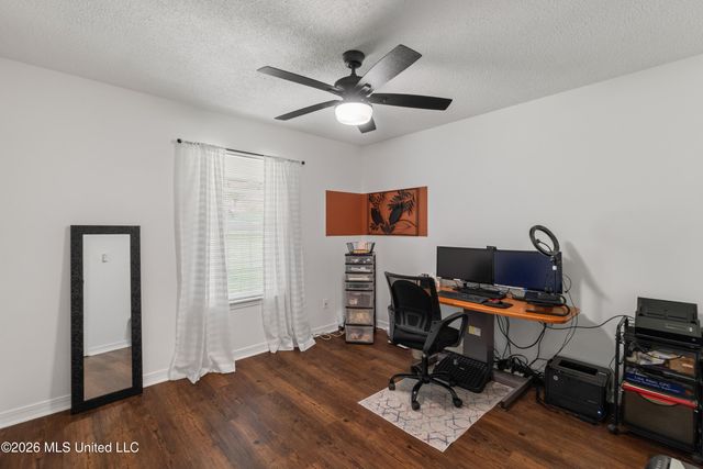 94 Deer Run Road, Hattiesburg, MS 39402