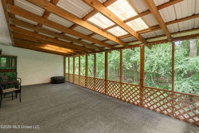 94 Deer Run Road, Hattiesburg, MS 39402