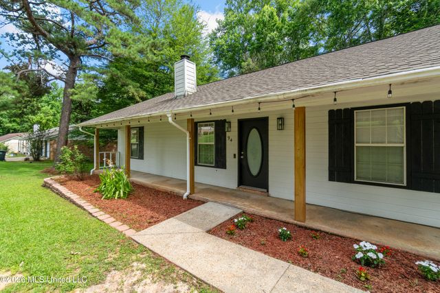 94 Deer Run Road, Hattiesburg, MS 39402