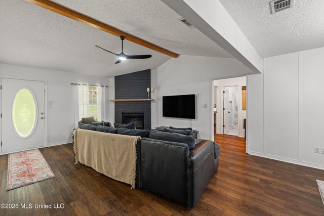 94 Deer Run Road, Hattiesburg, MS 39402