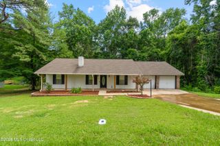 94 Deer Run Road, Hattiesburg, MS 39402