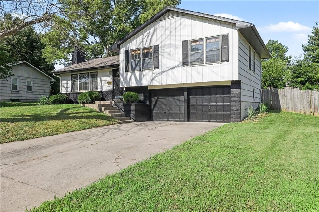 13516 Lowell Avenue, Grandview, MO 64030