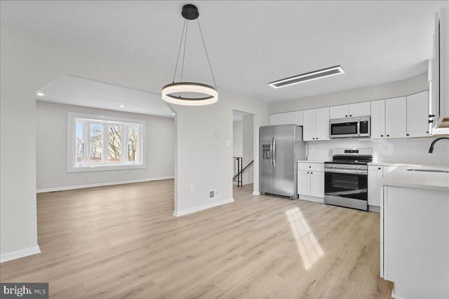 2900 PLAZA DR, District Heights, MD 20747