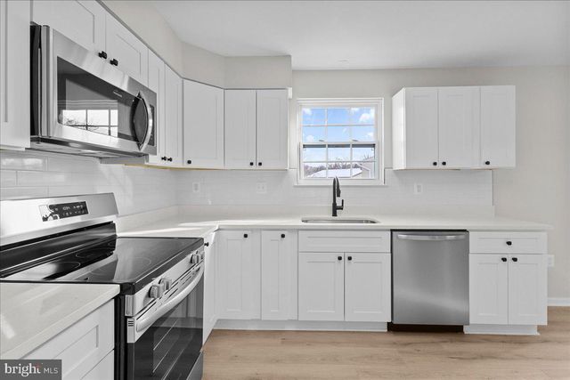 2900 PLAZA DR, District Heights, MD 20747