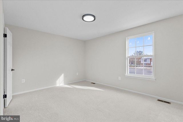 2900 PLAZA DR, District Heights, MD 20747