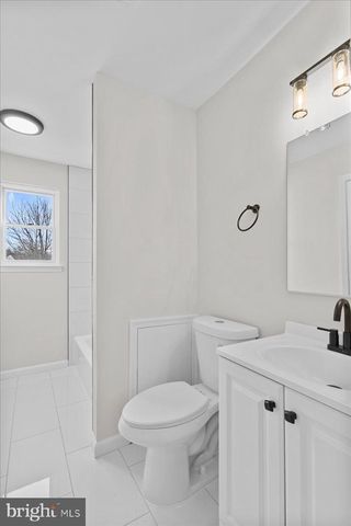 2900 PLAZA DR, District Heights, MD 20747