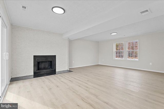 2900 PLAZA DR, District Heights, MD 20747