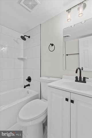 2900 PLAZA DR, District Heights, MD 20747