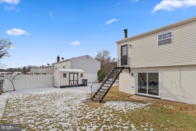 2900 PLAZA DR, District Heights, MD 20747