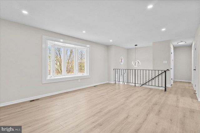 2900 PLAZA DR, District Heights, MD 20747