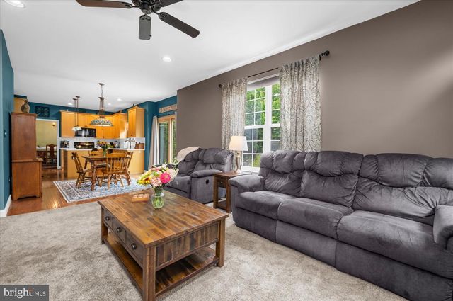 112 PERCHERON DR, Spring City, PA 19475