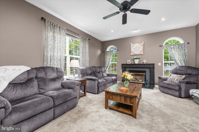 112 PERCHERON DR, Spring City, PA 19475