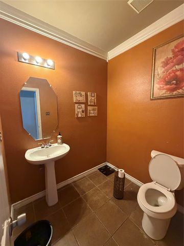 307 Fort Edward Drive, Arlington, TX 76002