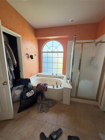 307 Fort Edward Drive, Arlington, TX 76002