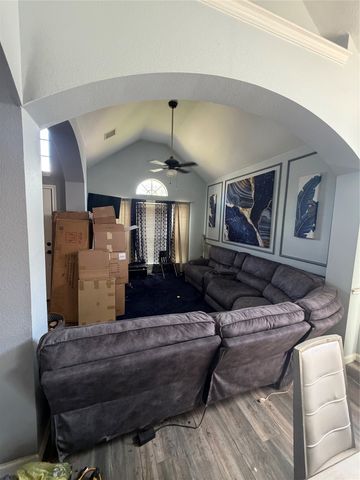 307 Fort Edward Drive, Arlington, TX 76002