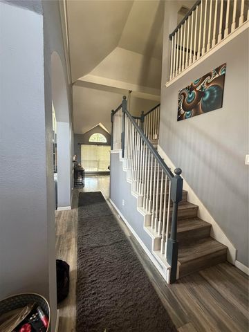 307 Fort Edward Drive, Arlington, TX 76002