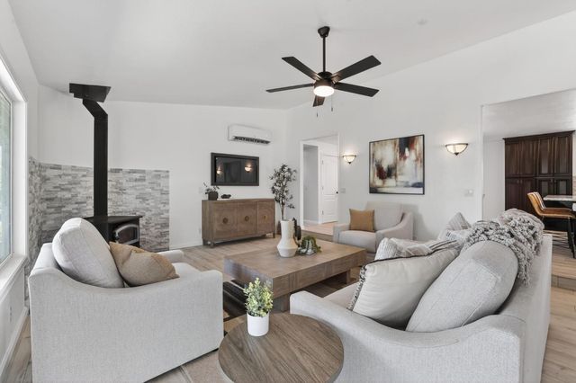 1345 Easy Ln, El Dorado Hills, CA 95762