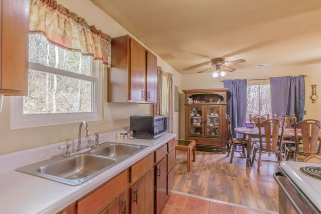 12155 Back Valley Road, Soddy Daisy, TN 37379