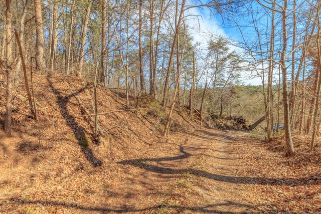 12155 Back Valley Road, Soddy Daisy, TN 37379