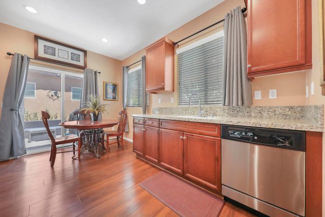 512 Calle Vibrante, Palm Desert, CA 92211