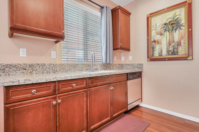 512 Calle Vibrante, Palm Desert, CA 92211