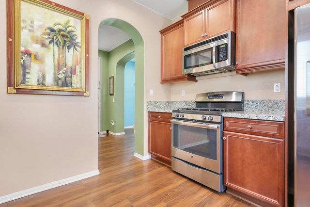 512 Calle Vibrante, Palm Desert, CA 92211