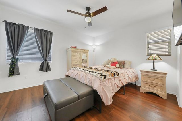 512 Calle Vibrante, Palm Desert, CA 92211