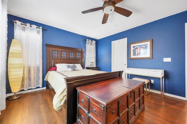 512 Calle Vibrante, Palm Desert, CA 92211