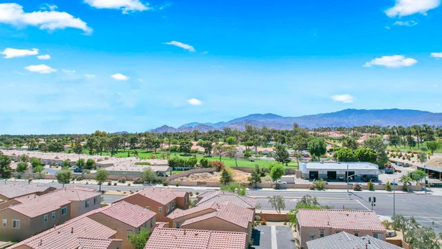 512 Calle Vibrante, Palm Desert, CA 92211