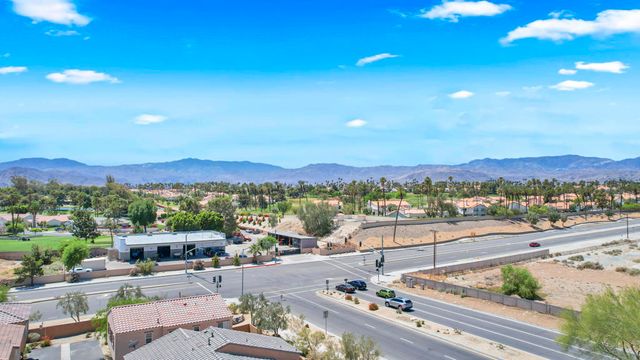512 Calle Vibrante, Palm Desert, CA 92211