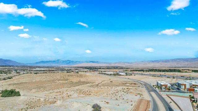 512 Calle Vibrante, Palm Desert, CA 92211
