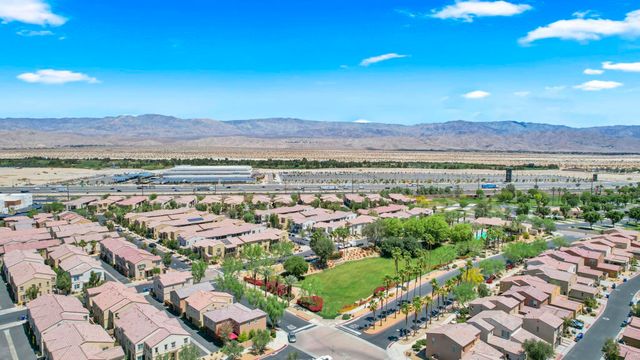 512 Calle Vibrante, Palm Desert, CA 92211