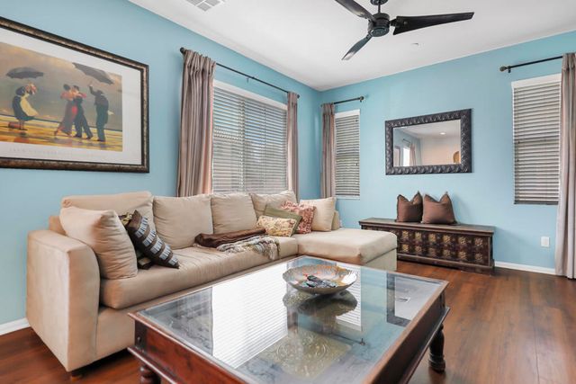 512 Calle Vibrante, Palm Desert, CA 92211