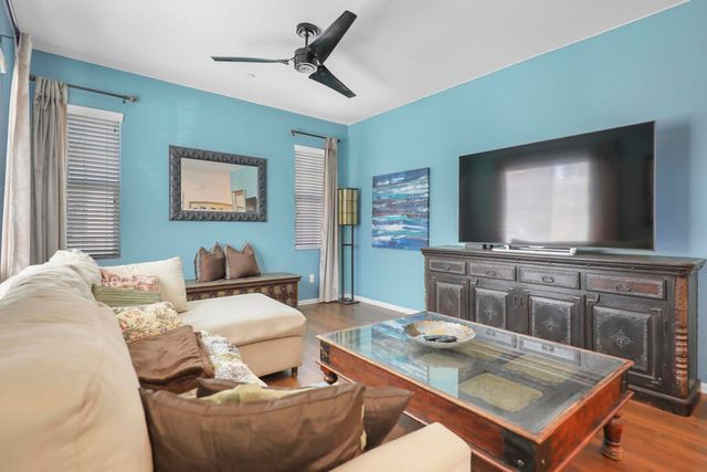 512 Calle Vibrante, Palm Desert, CA 92211