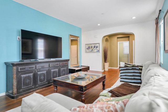 512 Calle Vibrante, Palm Desert, CA 92211