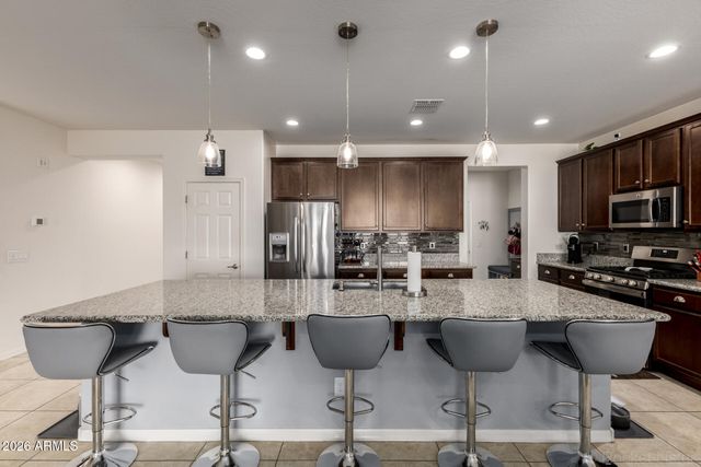 9974 W FOOTHILL Drive, Peoria, AZ 85383